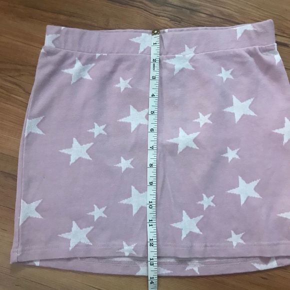 Pink skirt with white stars - Picture 4 of 6